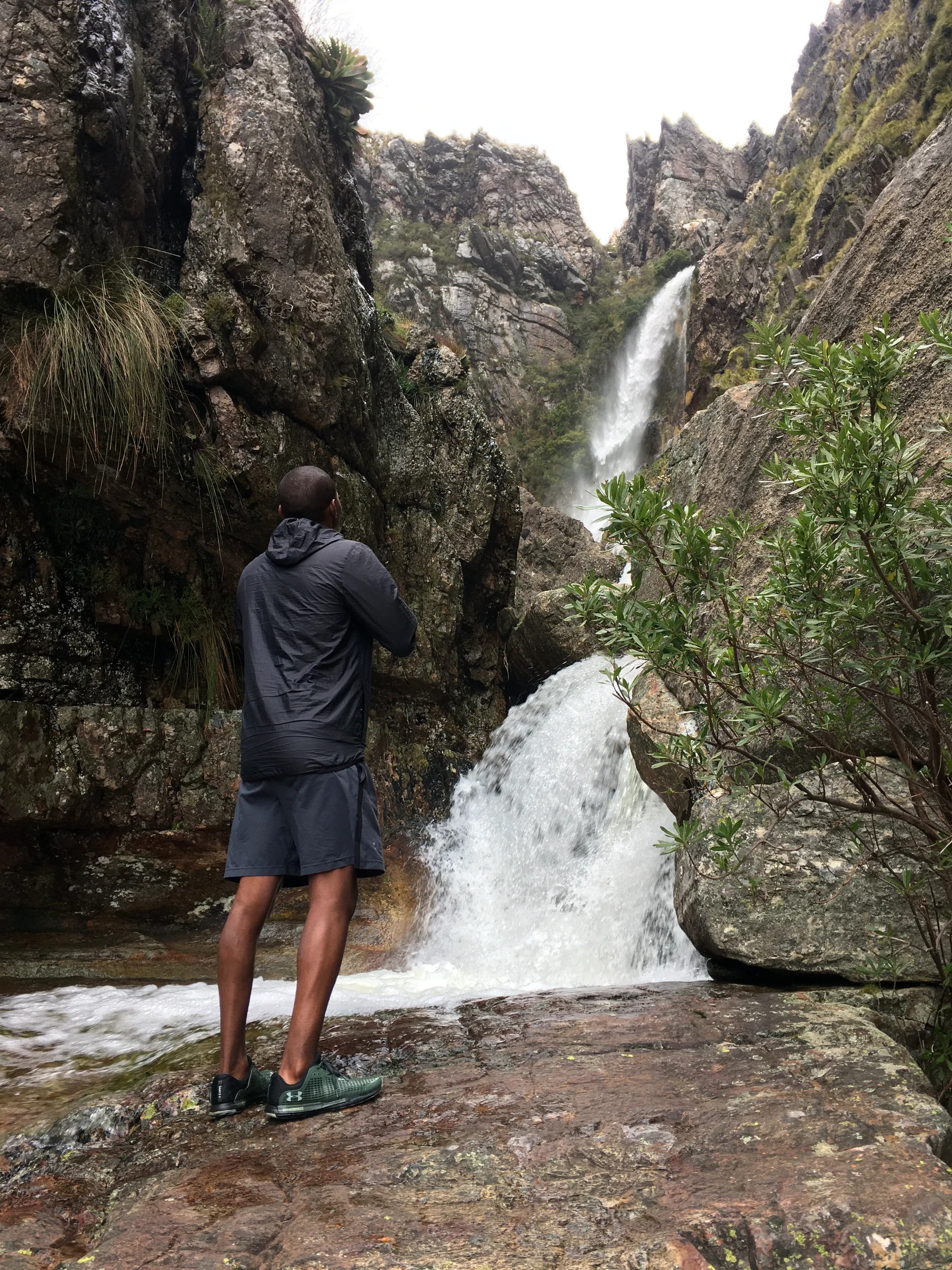 Water cascading over mossy rocks at Bobbejaansrivier